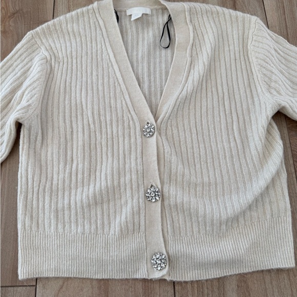 H&M Cream V-Neck Bejeweled Button-Up Cardigan SIZE SMALL - Picture 2 of 4